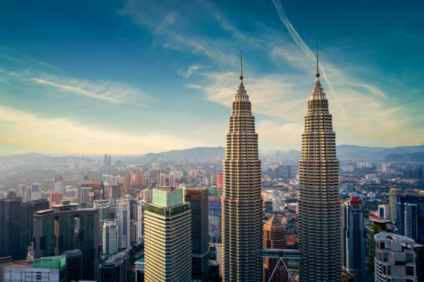 Malaysian Top Government Official Urges The State To Legalize Cryptos And NFTs